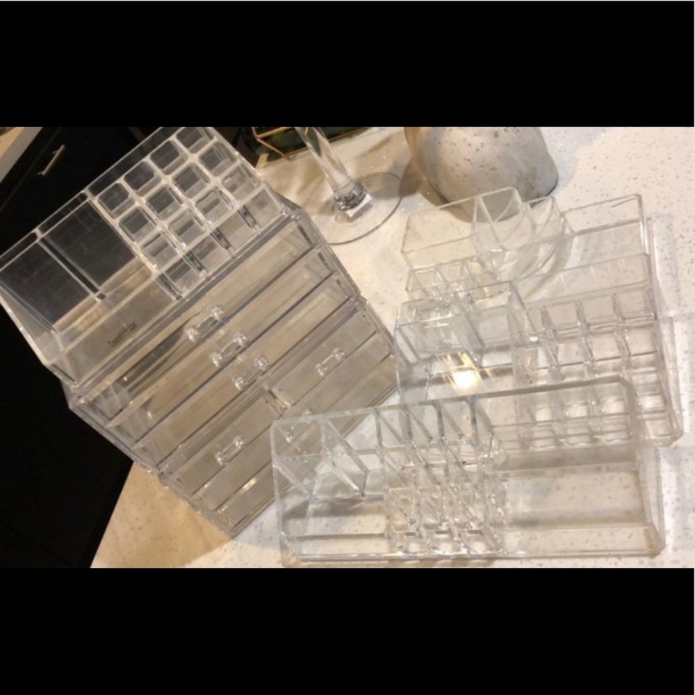 6 separate Acrylic make up organizers